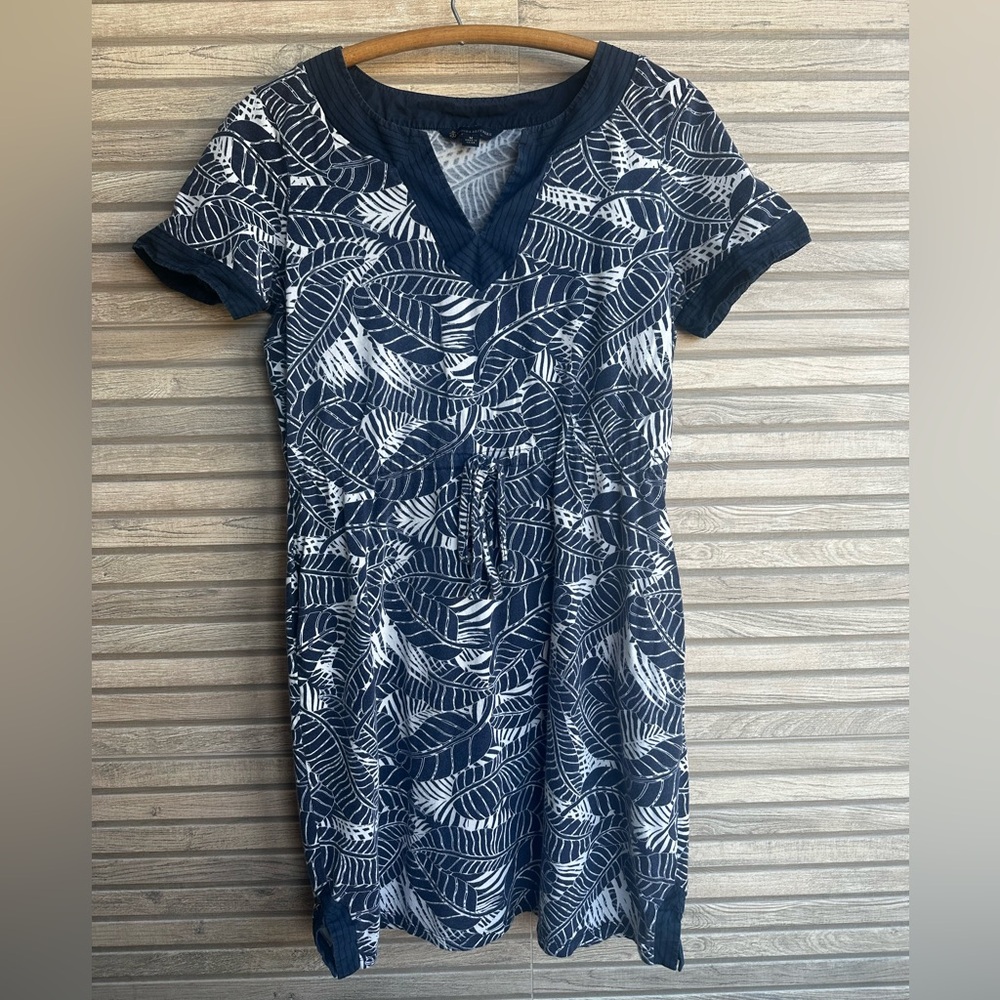 Brooks Brothers Blue and White Patterned Dress Resort Beach Washable Casual M